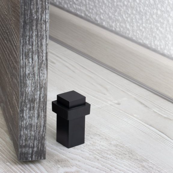 Ajtóütköző 20x20x48mm rozsdamentes acél fekete