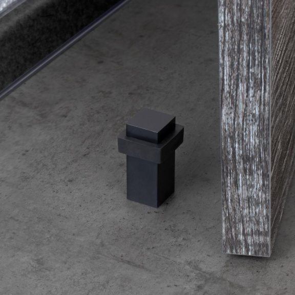 Ajtóütköző 20x20x48mm rozsdamentes acél fekete